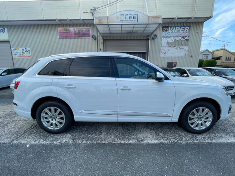 Q7
