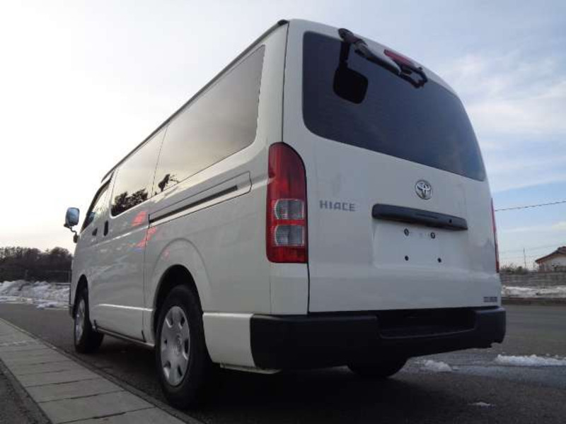 HIACE VAN