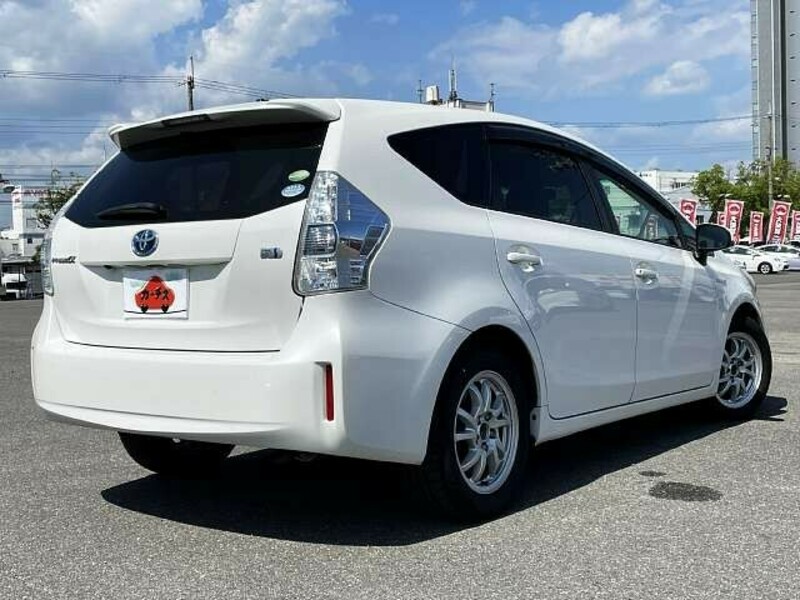 PRIUS ALPHA
