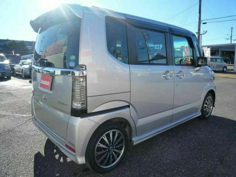 N BOX CUSTOM