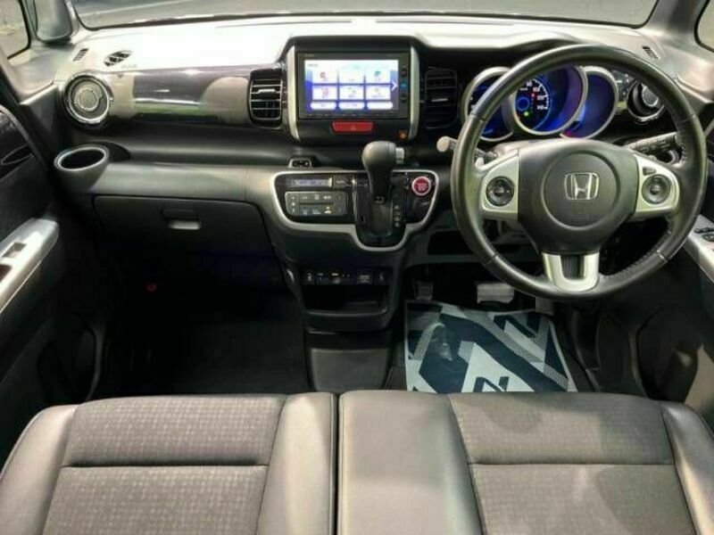 N BOX CUSTOM