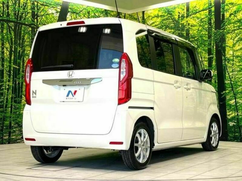 N BOX
