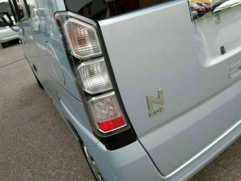 N BOX