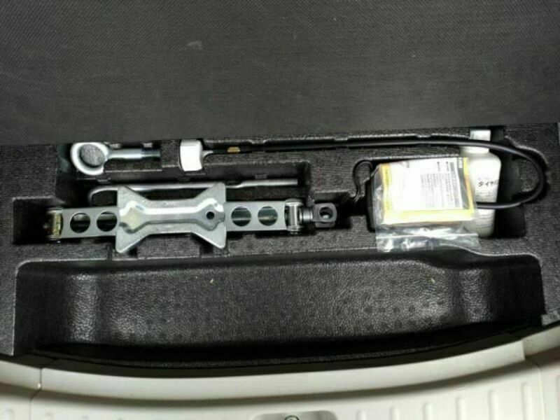 N BOX