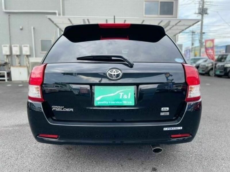 COROLLA FIELDER