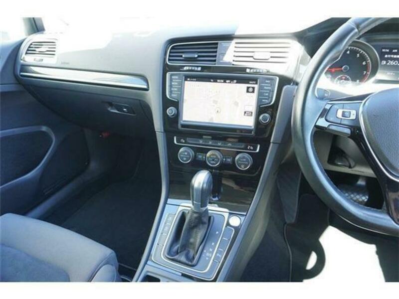 GOLF VARIANT
