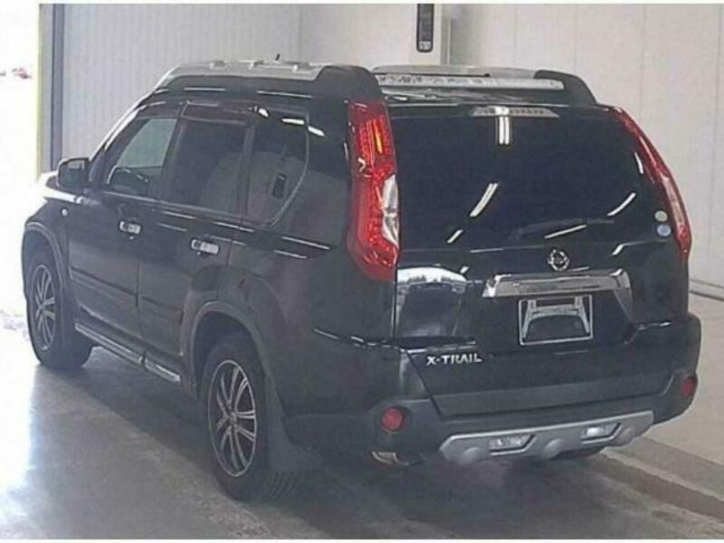 X-TRAIL
