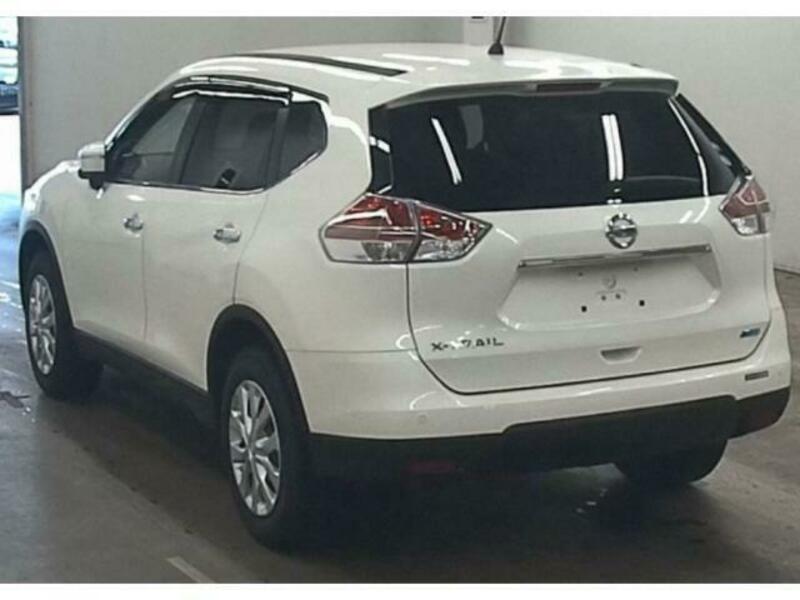 X-TRAIL
