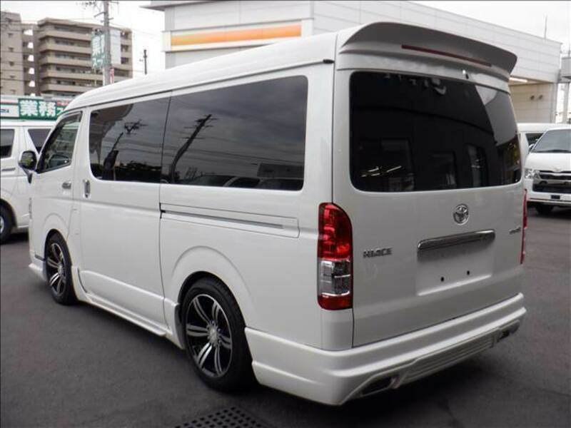 HIACE VAN