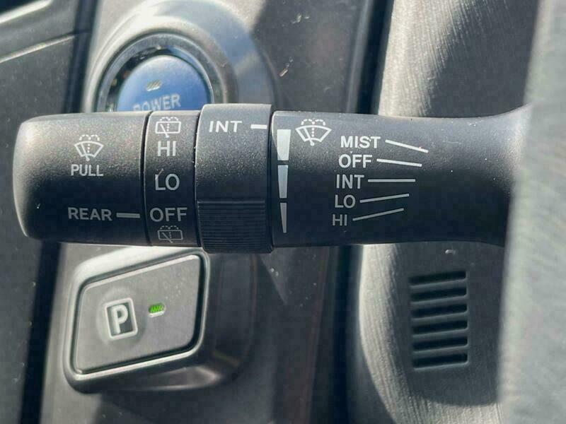 PRIUS ALPHA