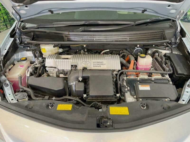 PRIUS ALPHA
