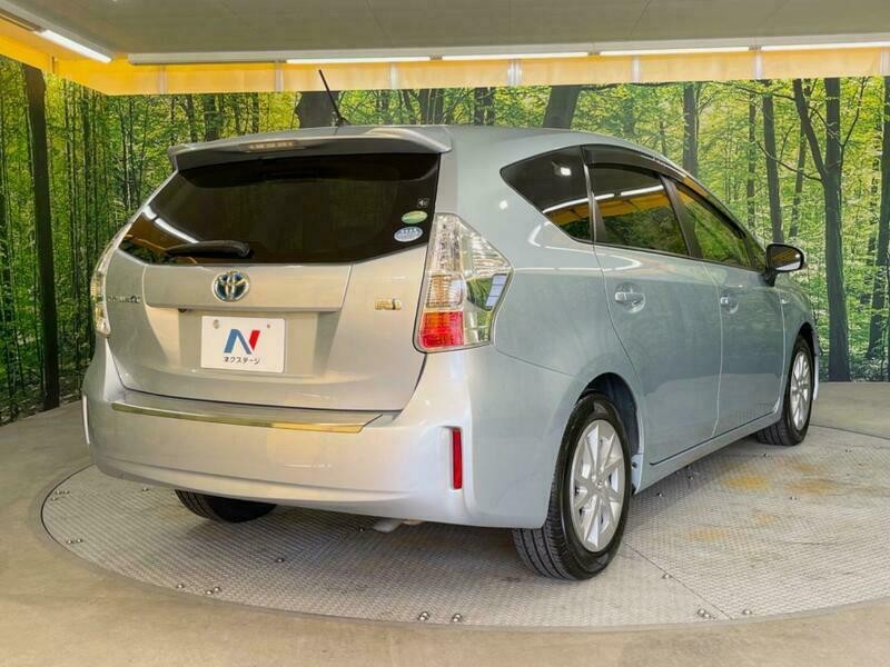 PRIUS ALPHA
