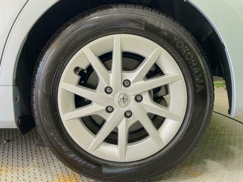 PRIUS ALPHA