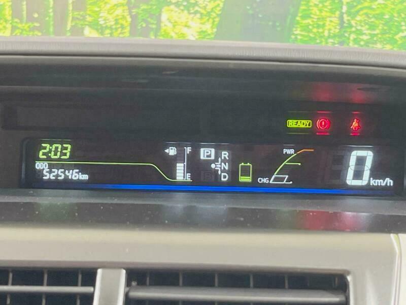PRIUS ALPHA