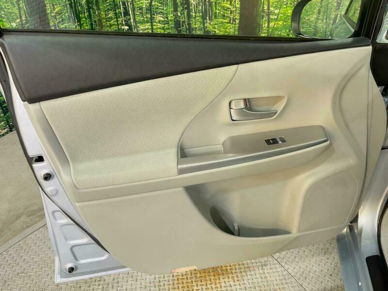PRIUS ALPHA