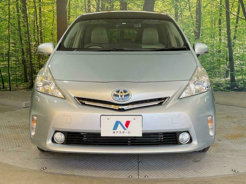 PRIUS ALPHA