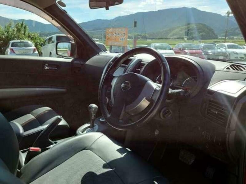 X-TRAIL