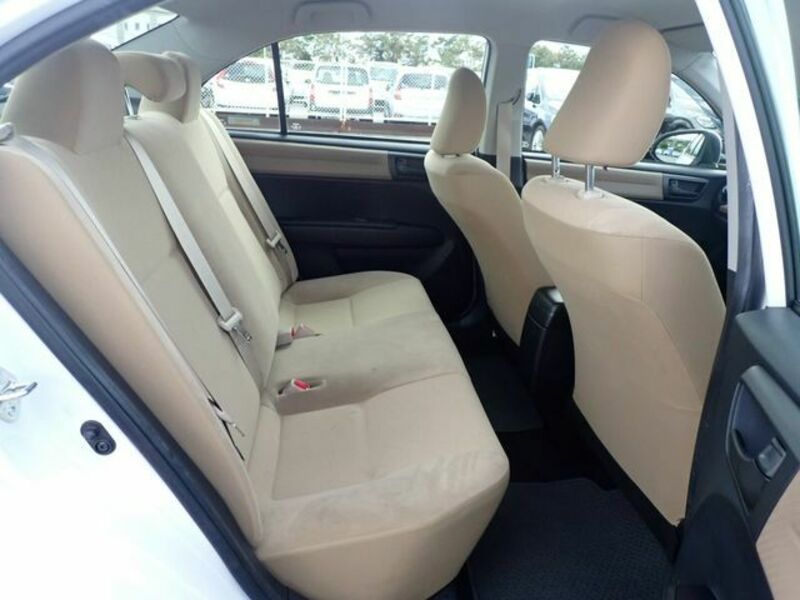 COROLLA AXIO