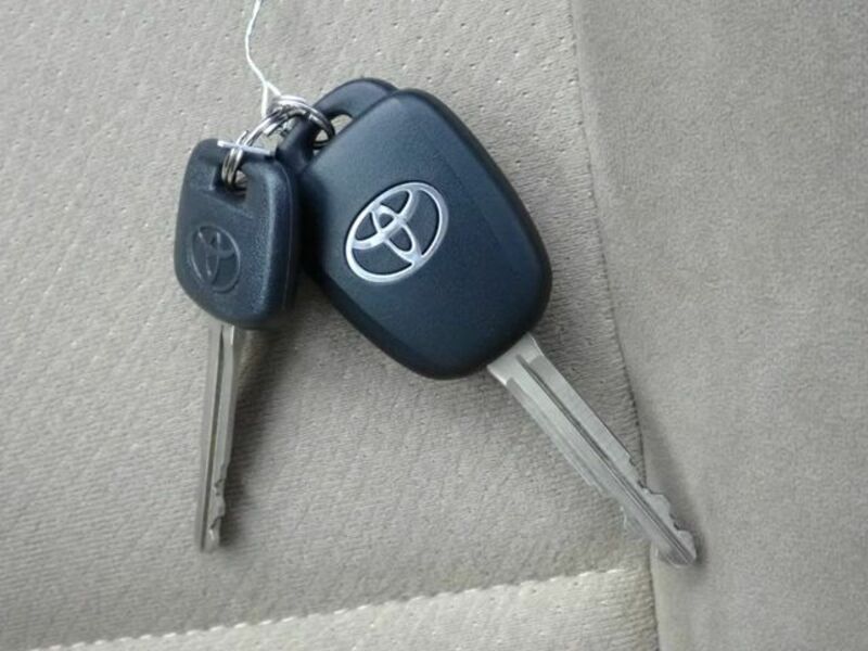 COROLLA AXIO