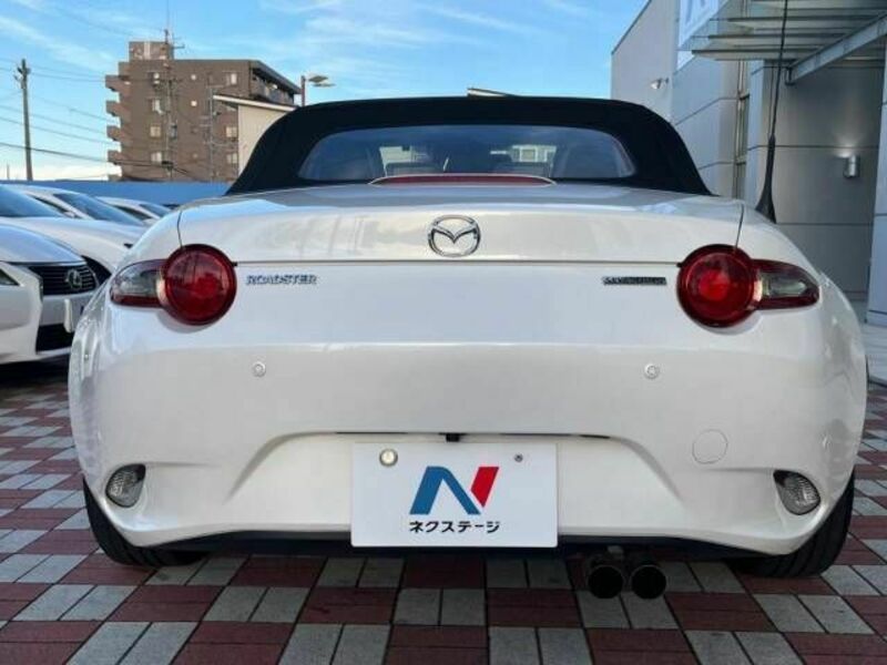 ROADSTER