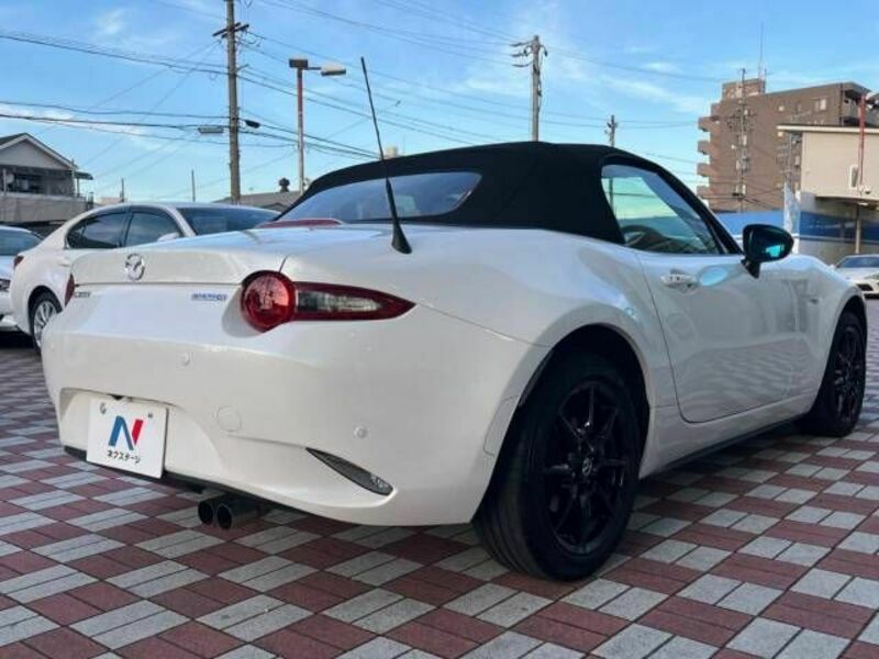 ROADSTER