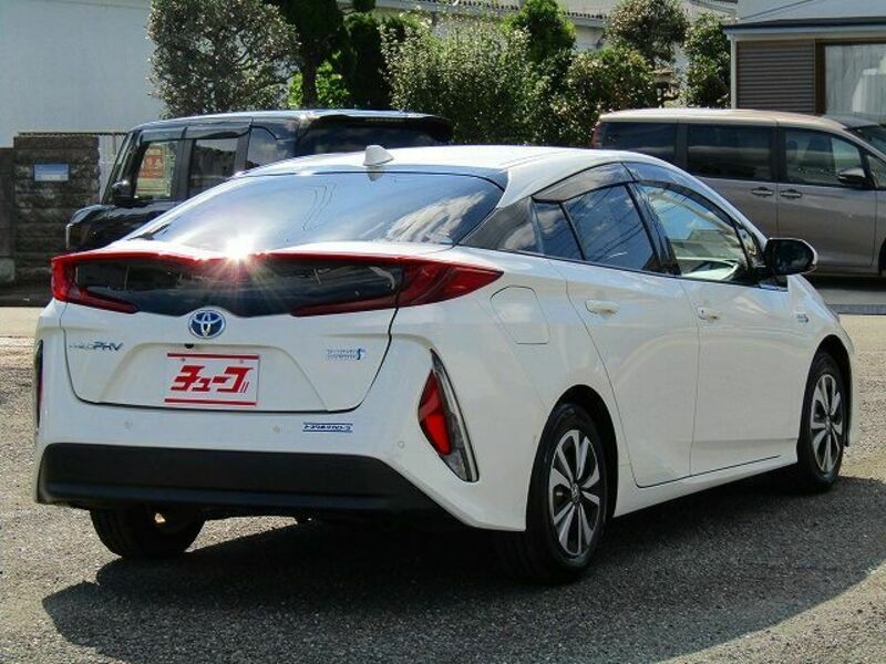 PRIUS PHV