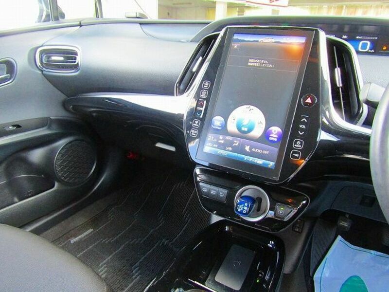 PRIUS PHV