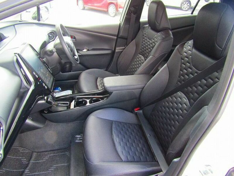 PRIUS PHV
