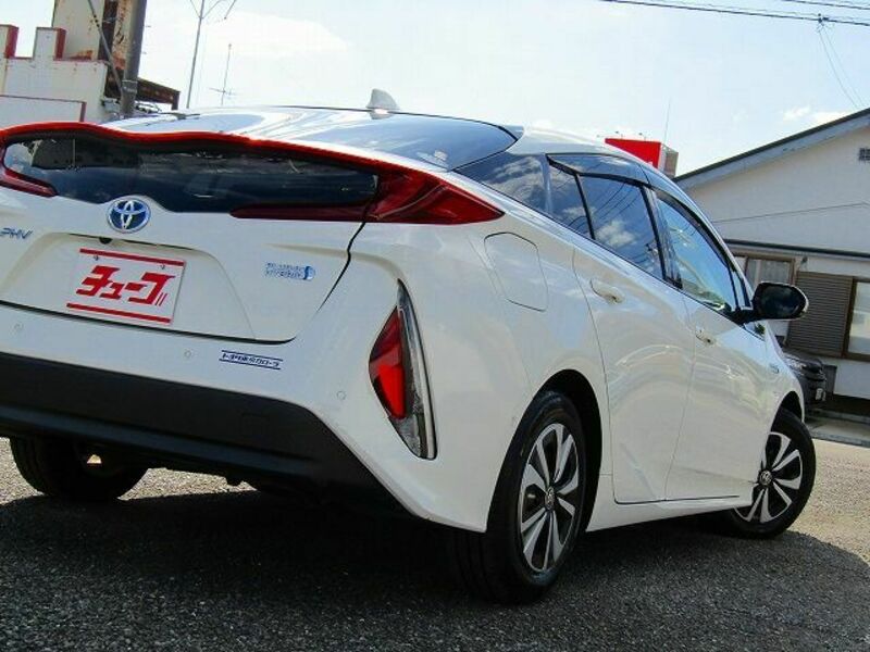 PRIUS PHV