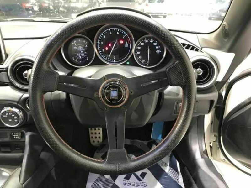 ROADSTER