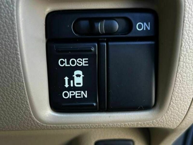 N BOX