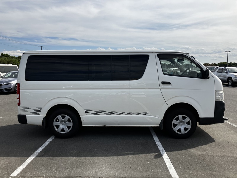 HIACE VAN