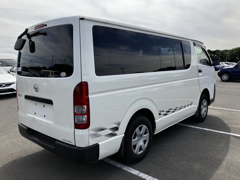 HIACE VAN
