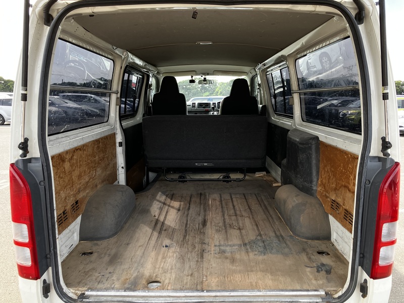 HIACE VAN