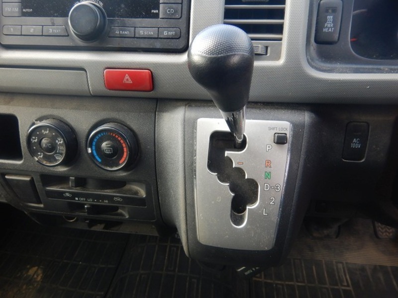 HIACE VAN