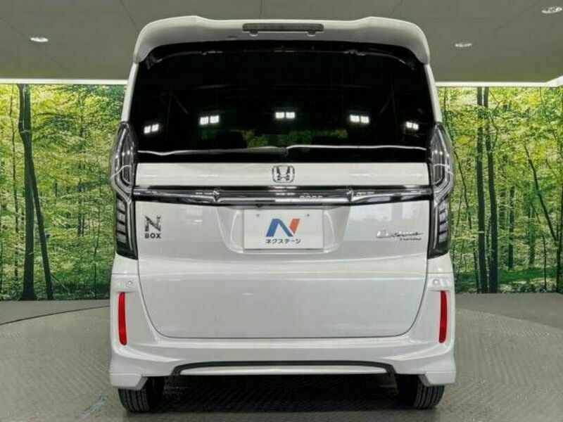N BOX