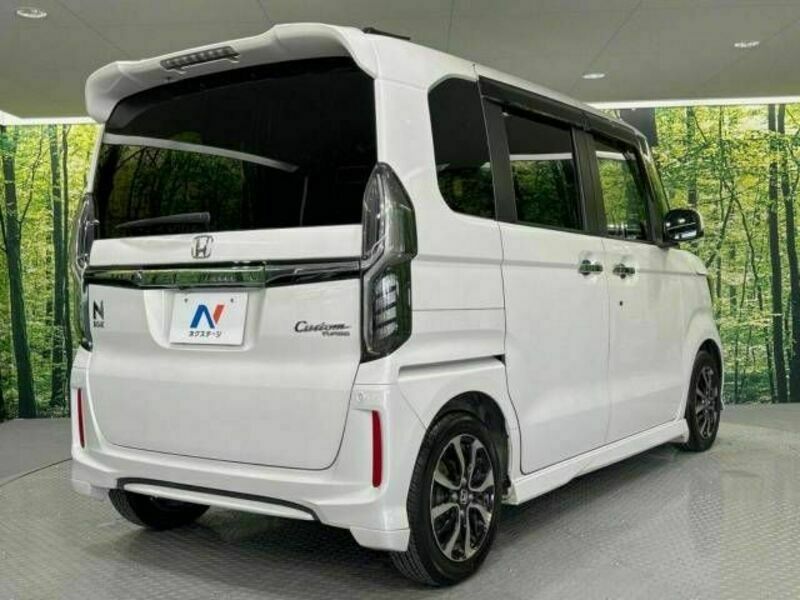 N BOX