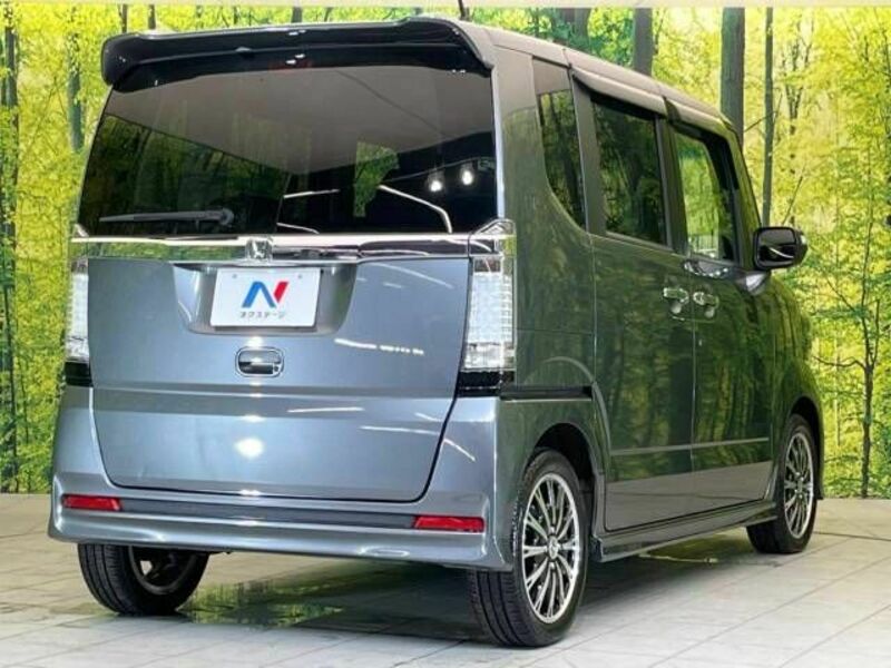 N BOX CUSTOM