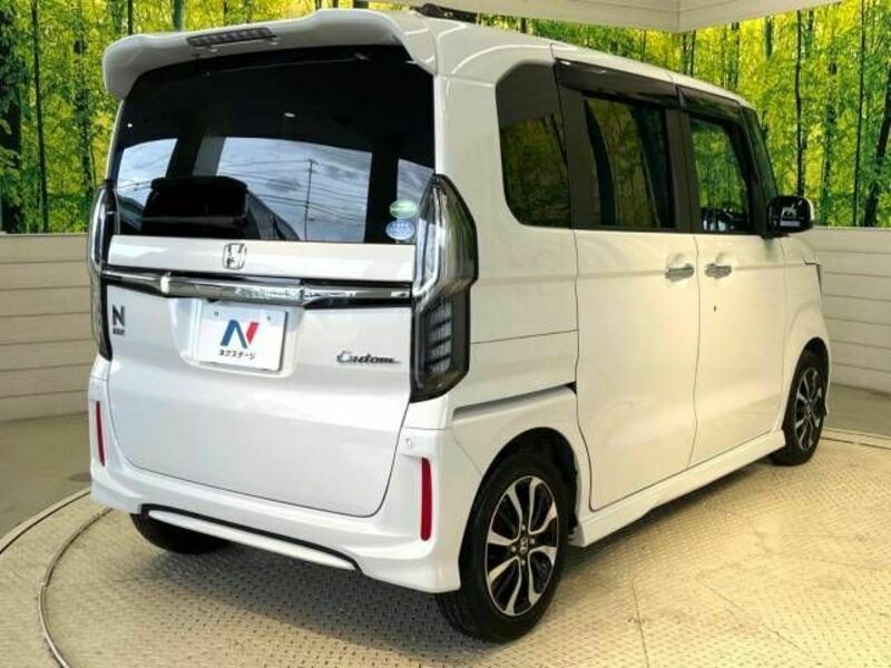 N BOX