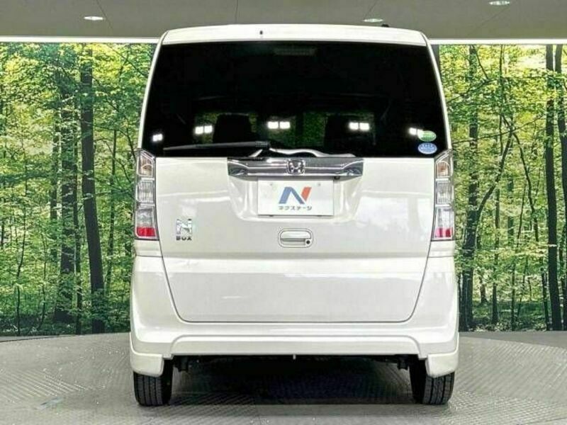 N BOX