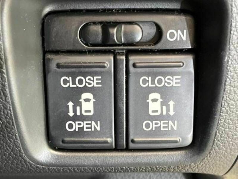 N BOX