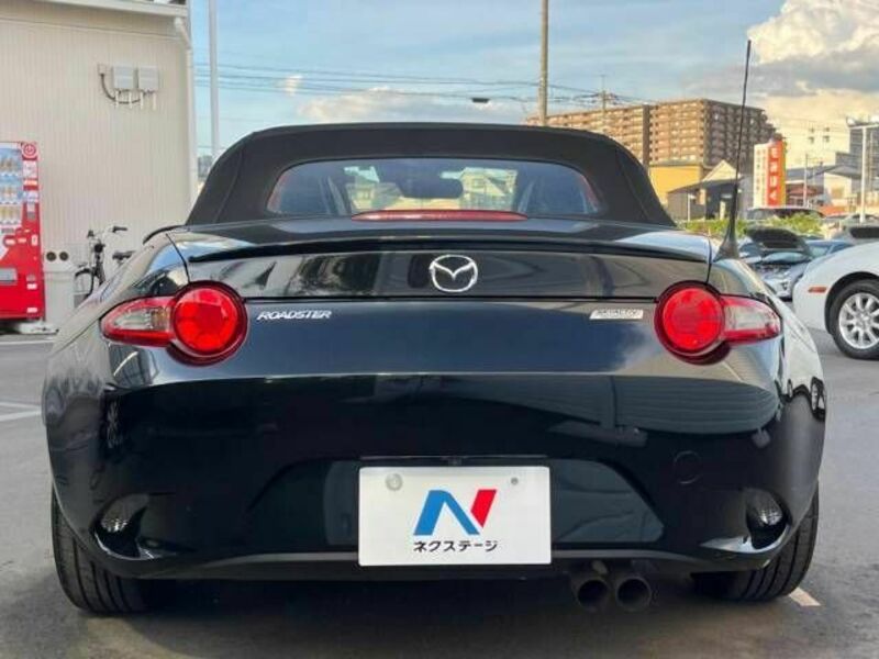 ROADSTER