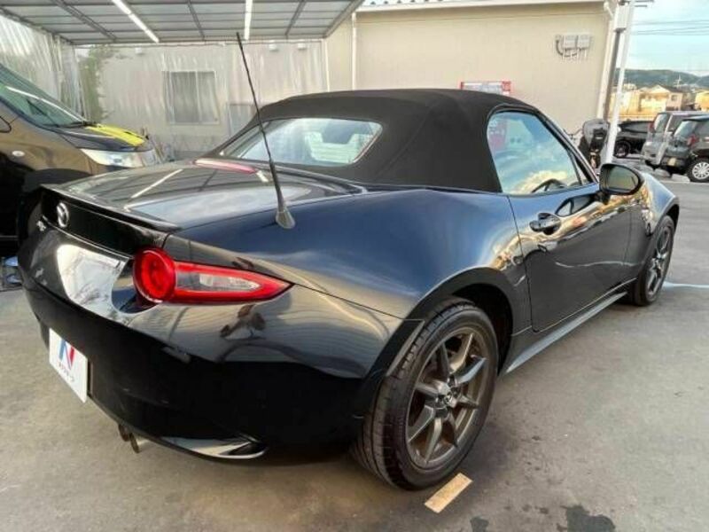 ROADSTER