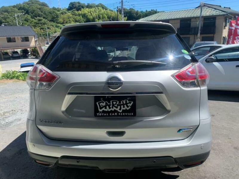 X-TRAIL