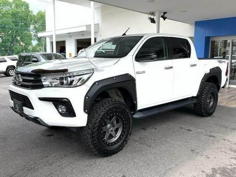 HILUX-12