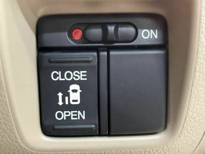 N BOX