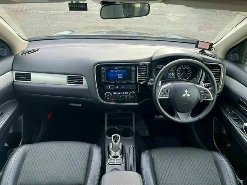 OUTLANDER PHEV