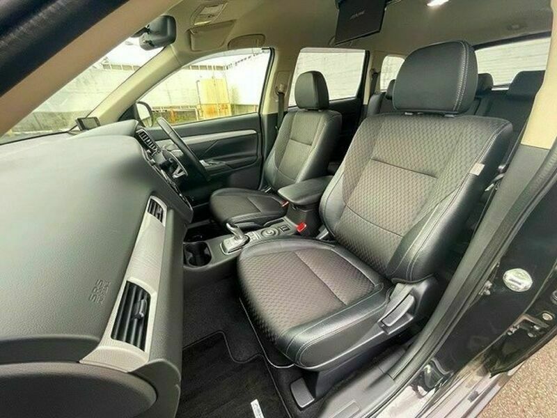 OUTLANDER PHEV