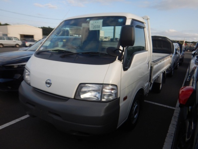 NISSAN　VANETTE TRUCK