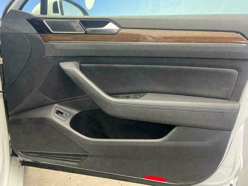 PASSAT VARIANT